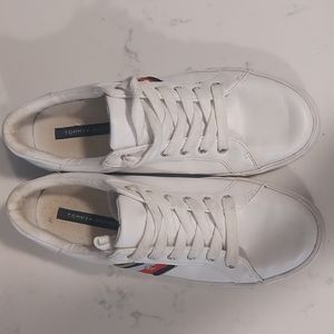 Tommy hilfiger tennis shoes